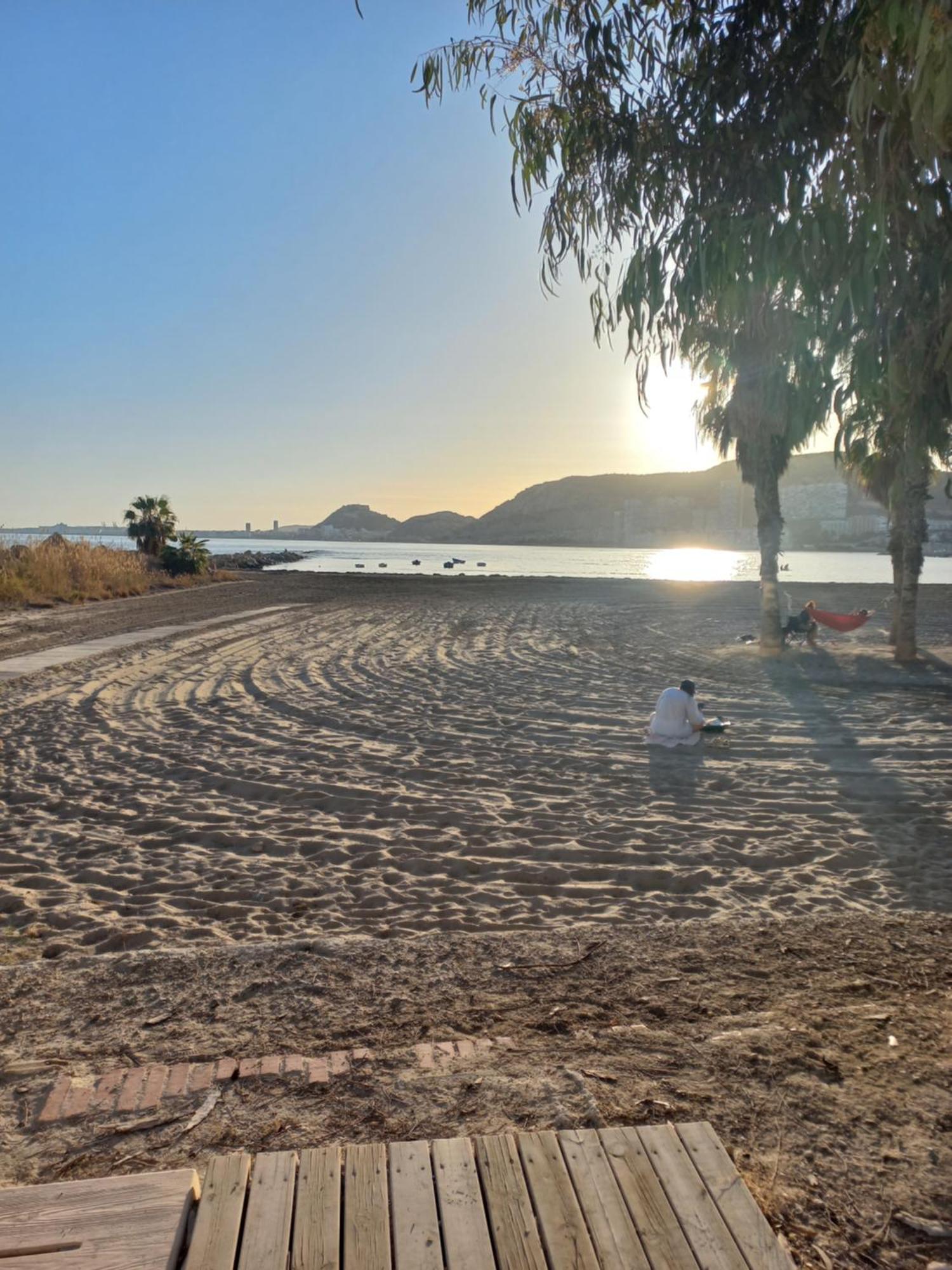 La Remera Playa Alicante Exteriör bild